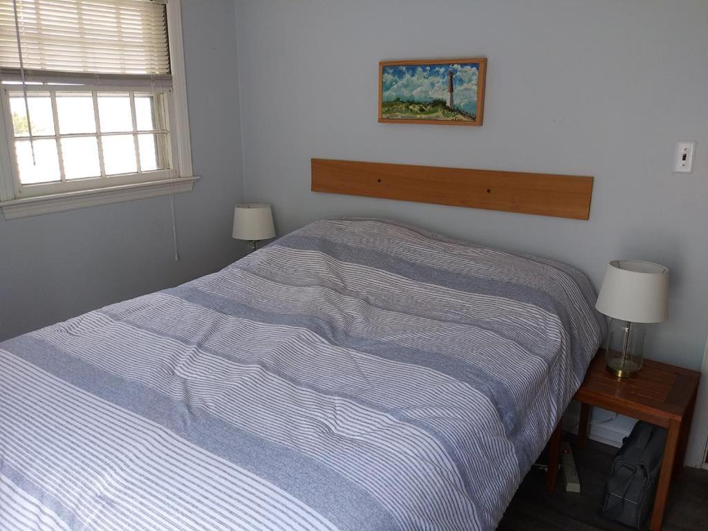 Raised Ranch Style House Close To Beach, Shops And Eateries! Surf City Exterior foto